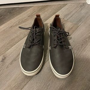 Like NEW Men's Elliot Casual Apparel lace up Sneakers - Goodfellow & Co Size 8